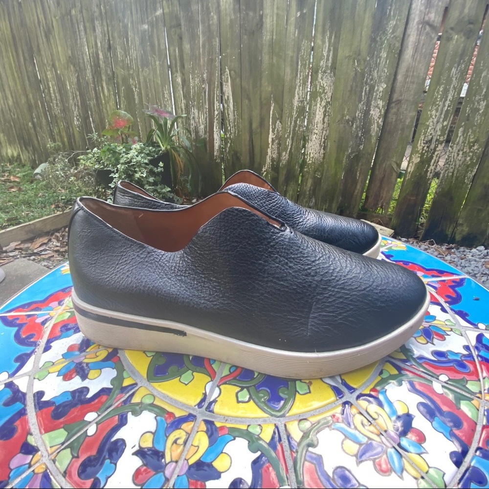 Gentle Souls by Kenneth Cole Platform Slip On